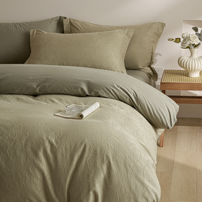 91家纺网 家纺一手货源 找家纺 禾时 2026春夏新品全棉立体浮雕提花双拼色四件套-繁花 奶绿-浅绿灰