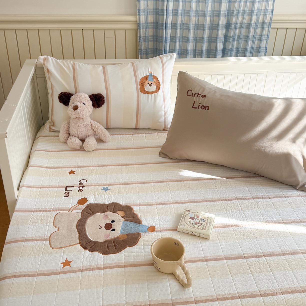 91家纺网 家纺一手货源 找家纺 吾欢心 2026新款水洗棉可爱卡通贴布绣花床盖单品床盖单件三件套 小狮子