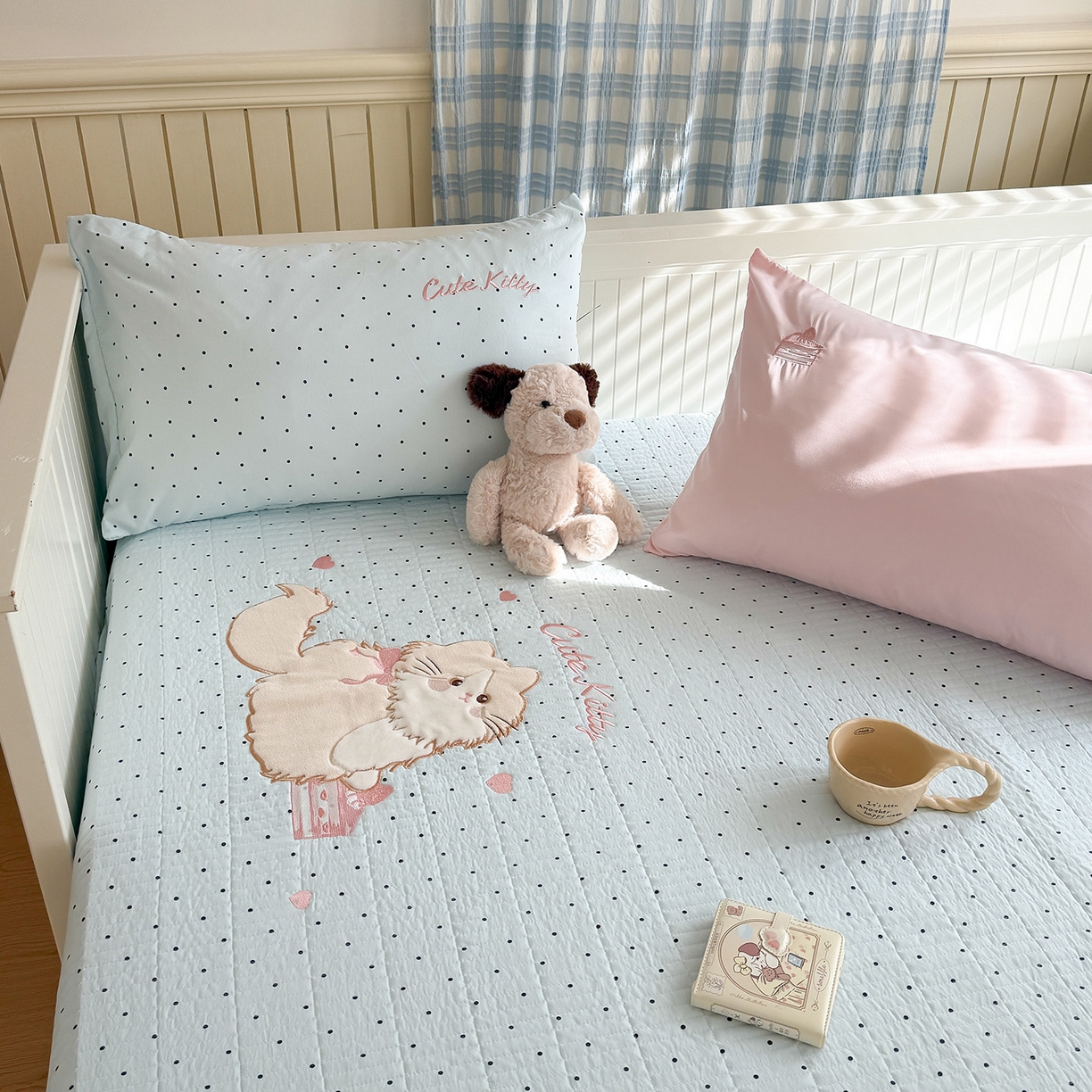 91家纺网 家纺一手货源 找家纺 吾欢心 2026新款水洗棉可爱卡通贴布绣花床盖单品床盖单件三件套 蛋糕猫酱