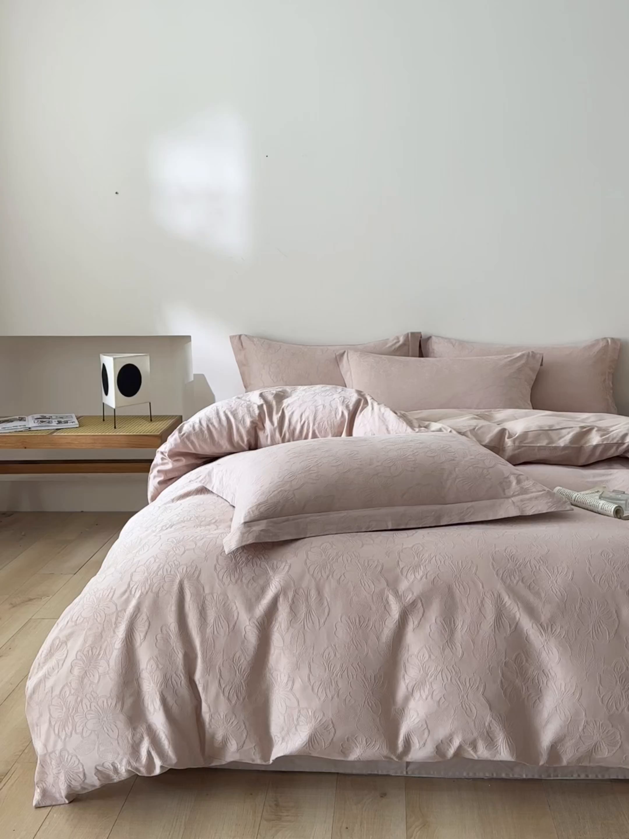 91家纺网 家纺一手货源 找家纺 （总）禾时 2026春夏新品全棉立体浮雕提花双拼色四件套-繁花