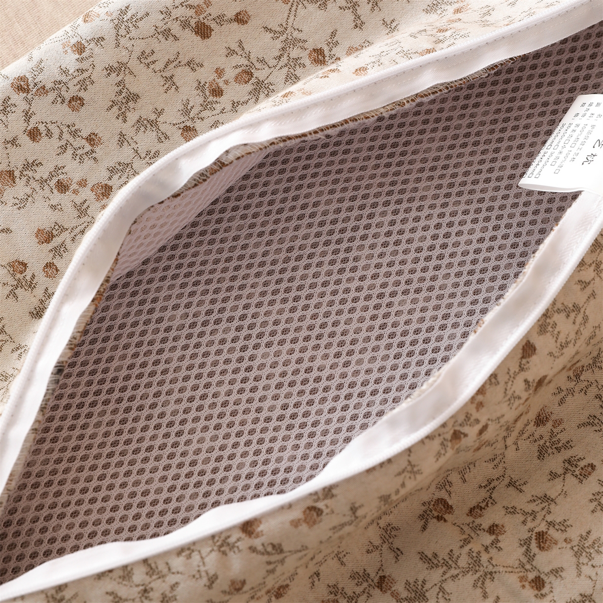 91家纺网 家纺一手货源 找家纺 芯洲 2026新款古典宫廷荞麦枕棉麻款可调节高度绑带款荞麦助眠枕头枕芯 春遇-米咖