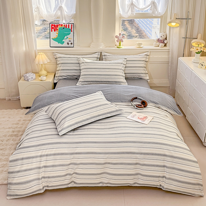 91家纺网 家纺一手货源 找家纺 佑金甜 2026新款精梳全棉印花单被套 雾感条纹