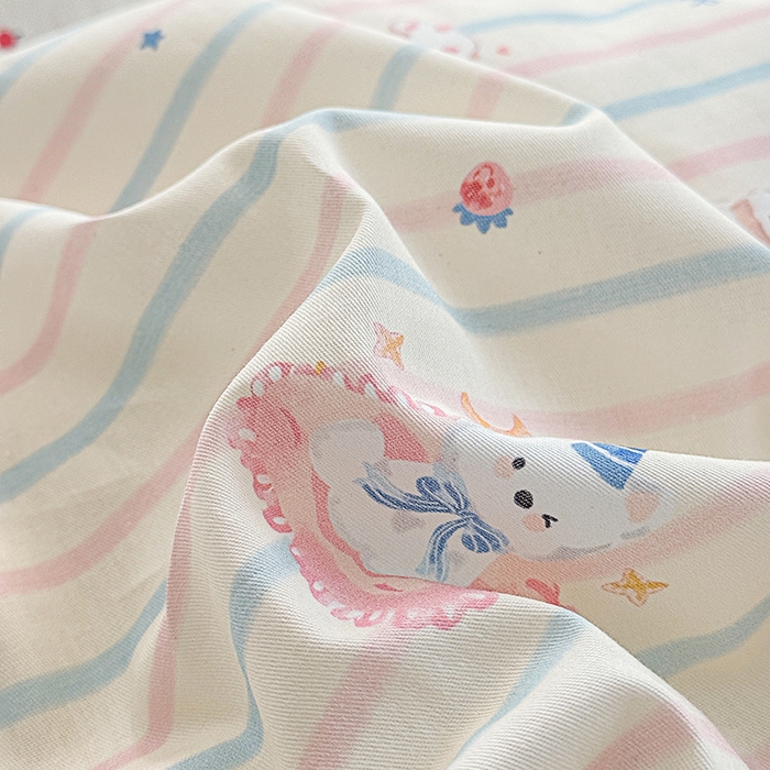 91家纺网 家纺一手货源 找家纺 佑金甜 2026新款精梳全棉印花单被套 小熊派对