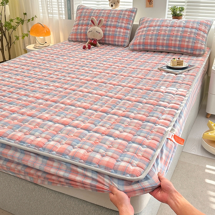 91家纺网 家纺一手货源 找家纺 犇牛仓储供应链 2026新款亲肤纯棉加厚床笠 素雅蓝粉格