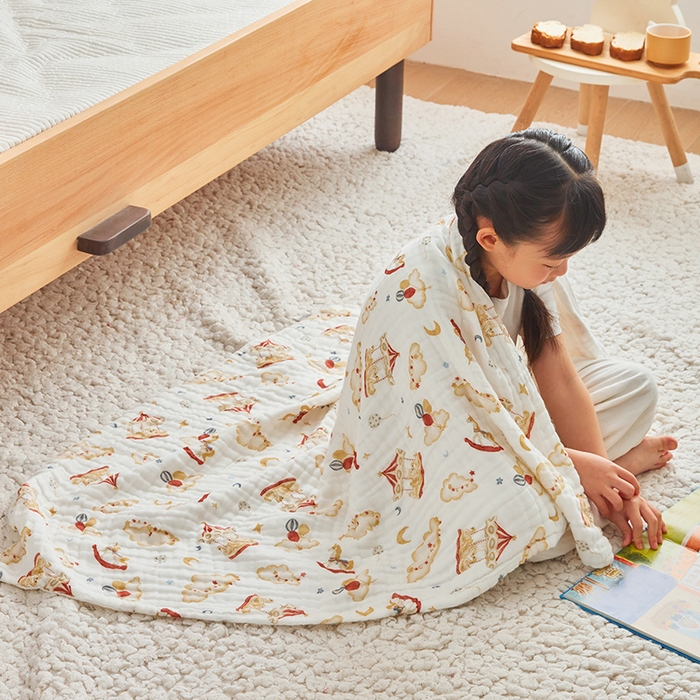 91家纺网 家纺一手货源 找家纺 嗨生活 2026新款A类婴幼儿童夏凉空调被子浴巾六层纱布毛巾被纯棉办公室幼儿园午睡盖毯子 旋转木马