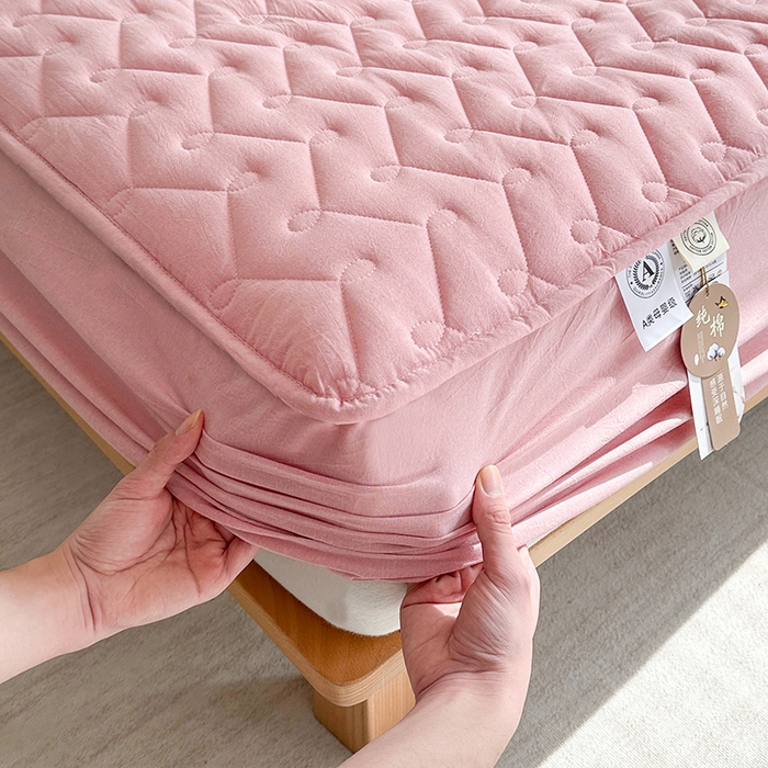 91家纺网 家纺一手货源 找家纺 犇牛仓储供应链 2026新款全棉色织水洗棉夹棉床笠床垫【可定制】 纯色素雅-豆沙粉