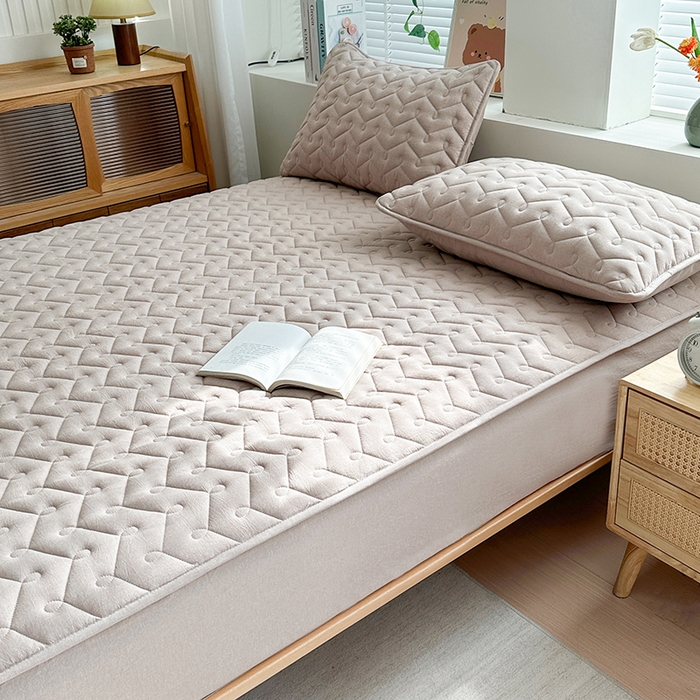 91家纺网 家纺一手货源 找家纺 犇牛仓储供应链 2026新款全棉色织水洗棉夹棉床笠床垫【可定制】 纯色素雅-卡其色