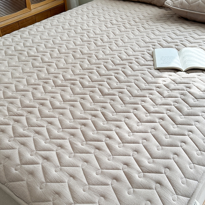 91家纺网 家纺一手货源 找家纺 犇牛仓储供应链 2026新款全棉色织水洗棉夹棉床笠床垫【可定制】 纯色素雅-卡其色