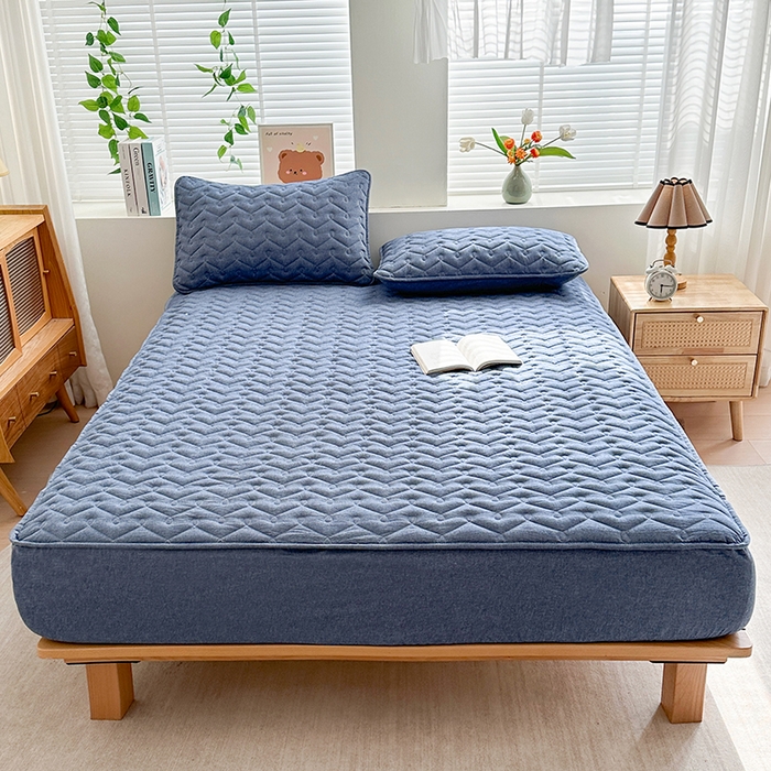 91家纺网 家纺一手货源 找家纺 犇牛仓储供应链 2026新款全棉色织水洗棉夹棉床笠床垫【可定制】 纯色素雅-牛仔蓝