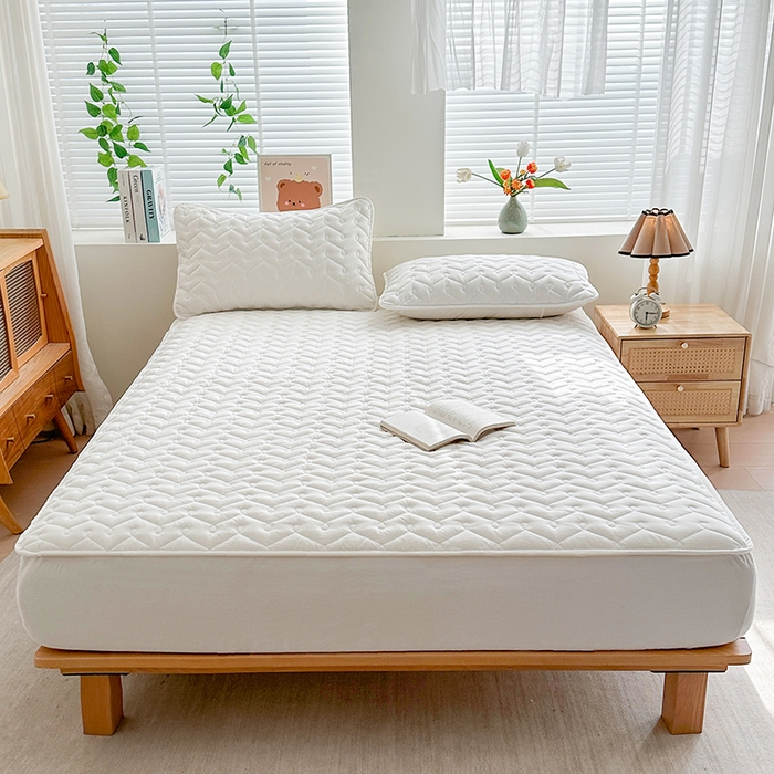 91家纺网 家纺一手货源 找家纺 犇牛仓储供应链 2026新款全棉色织水洗棉夹棉床笠床垫【可定制】 纯色素雅-月光白