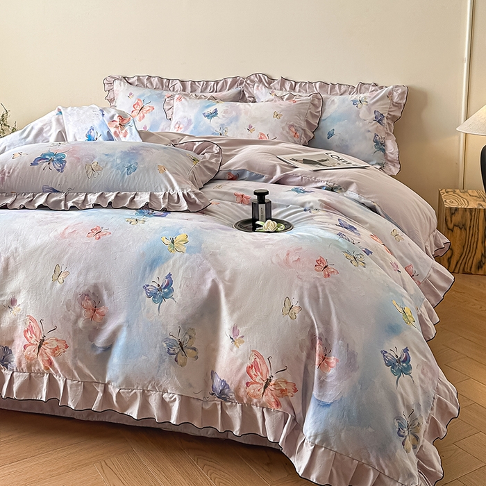 91家纺网 家纺一手货源 找家纺 格里芬家纺 2026新款全棉精梳棉韩系花边款印花四件套 蝶舞飞扬