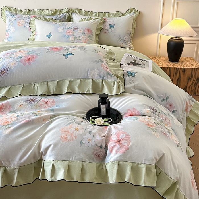 91家纺网 家纺一手货源 找家纺 格里芬家纺 2026新款全棉精梳棉韩系花边款印花四件套 蝶美花香-绿