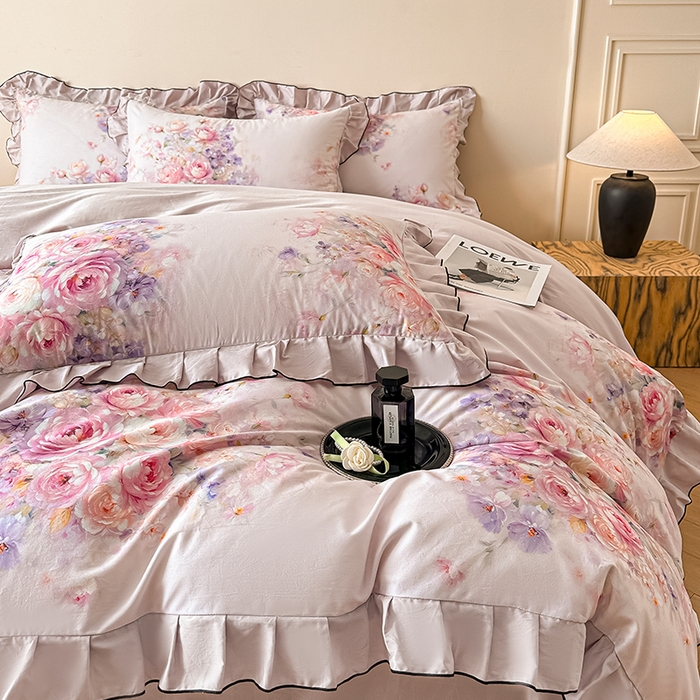 91家纺网 家纺一手货源 找家纺 格里芬家纺 2026新款全棉精梳棉韩系花边款印花四件套 洛莉娅-粉紫