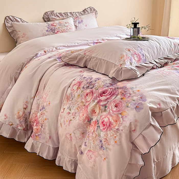 91家纺网 家纺一手货源 找家纺 格里芬家纺 2026新款全棉精梳棉韩系花边款印花四件套 洛莉娅-粉紫