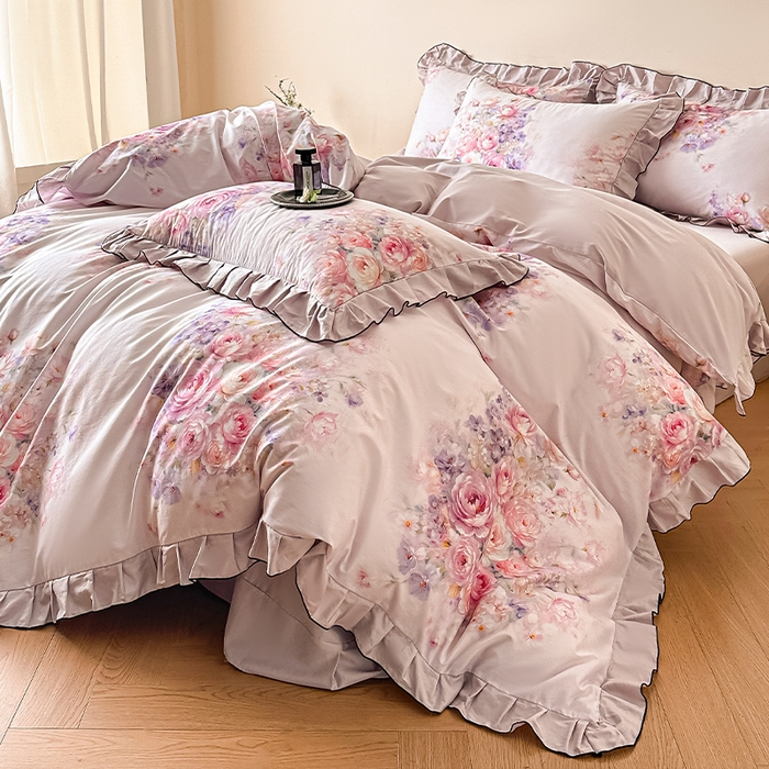 91家纺网 家纺一手货源 找家纺 格里芬家纺 2026新款全棉精梳棉韩系花边款印花四件套 洛莉娅-粉紫