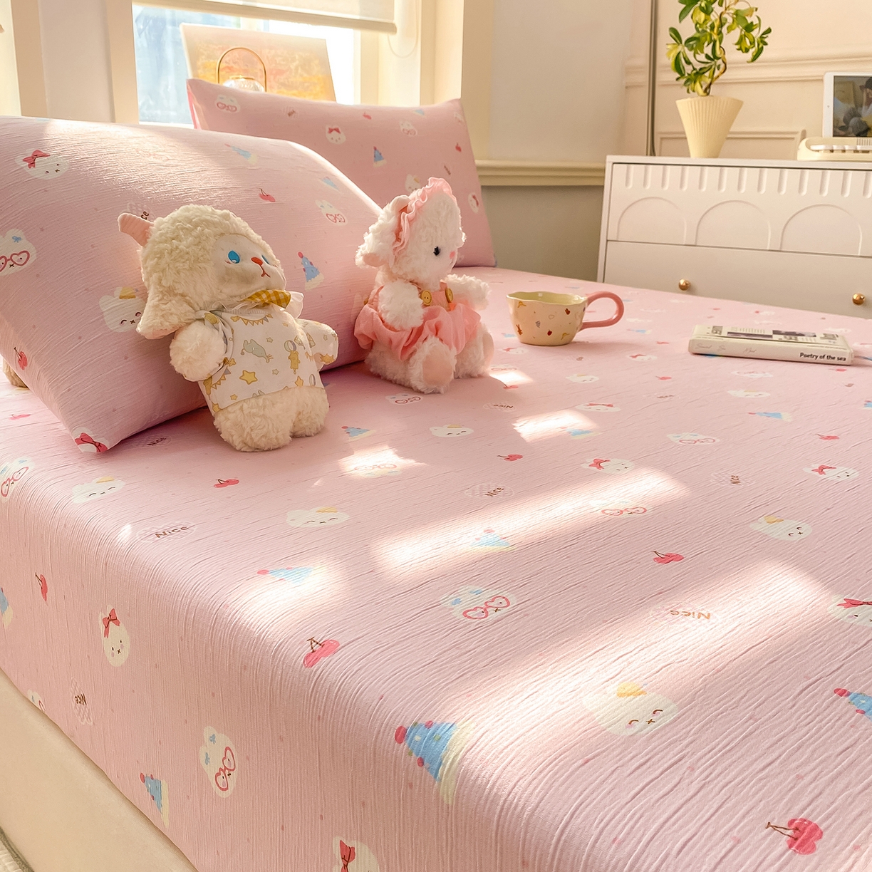 91家纺网 家纺一手货源 找家纺 眠势力 2026新款皱皱三层纱床笠三件套云朵床罩单件床垫保护套四季款 米菲小兔【三层皱皱纱床笠】