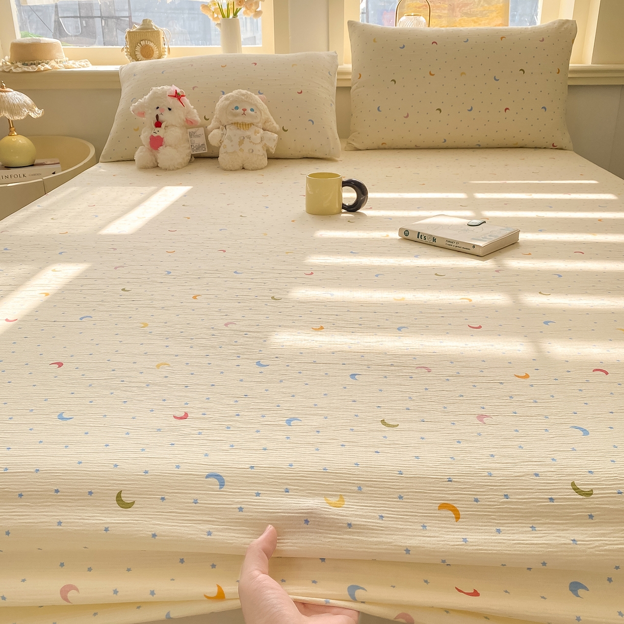 91家纺网 家纺一手货源 找家纺 眠势力 2026新款皱皱三层纱床笠三件套云朵床罩单件床垫保护套四季款 星星月亮【三层皱皱纱床笠】