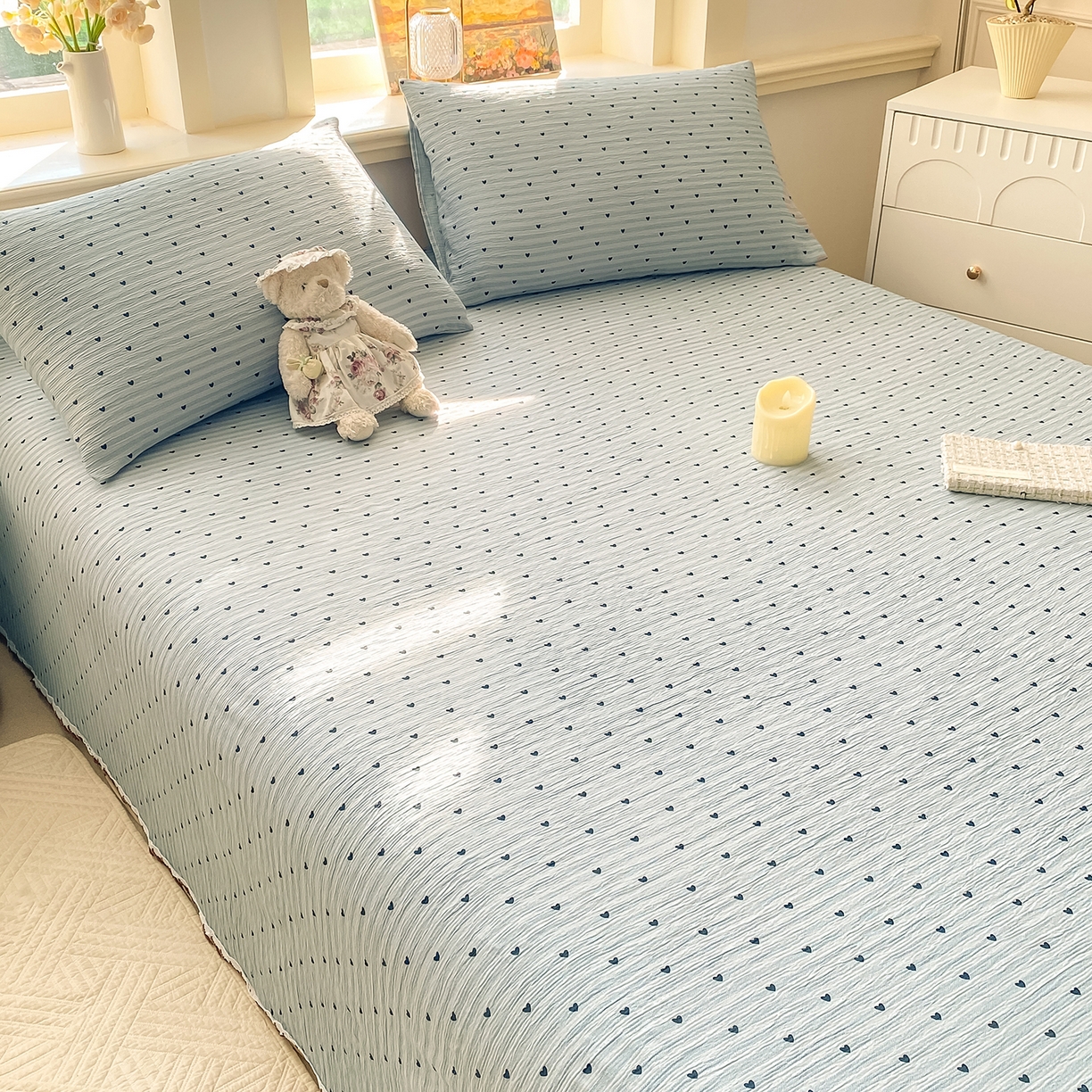 91家纺网 家纺一手货源 找家纺 眠势力 2026新款皱皱三层纱床单三件套云朵学生宿舍床单花边款四季通用 爱心雨【三层皱皱纱花边床单】