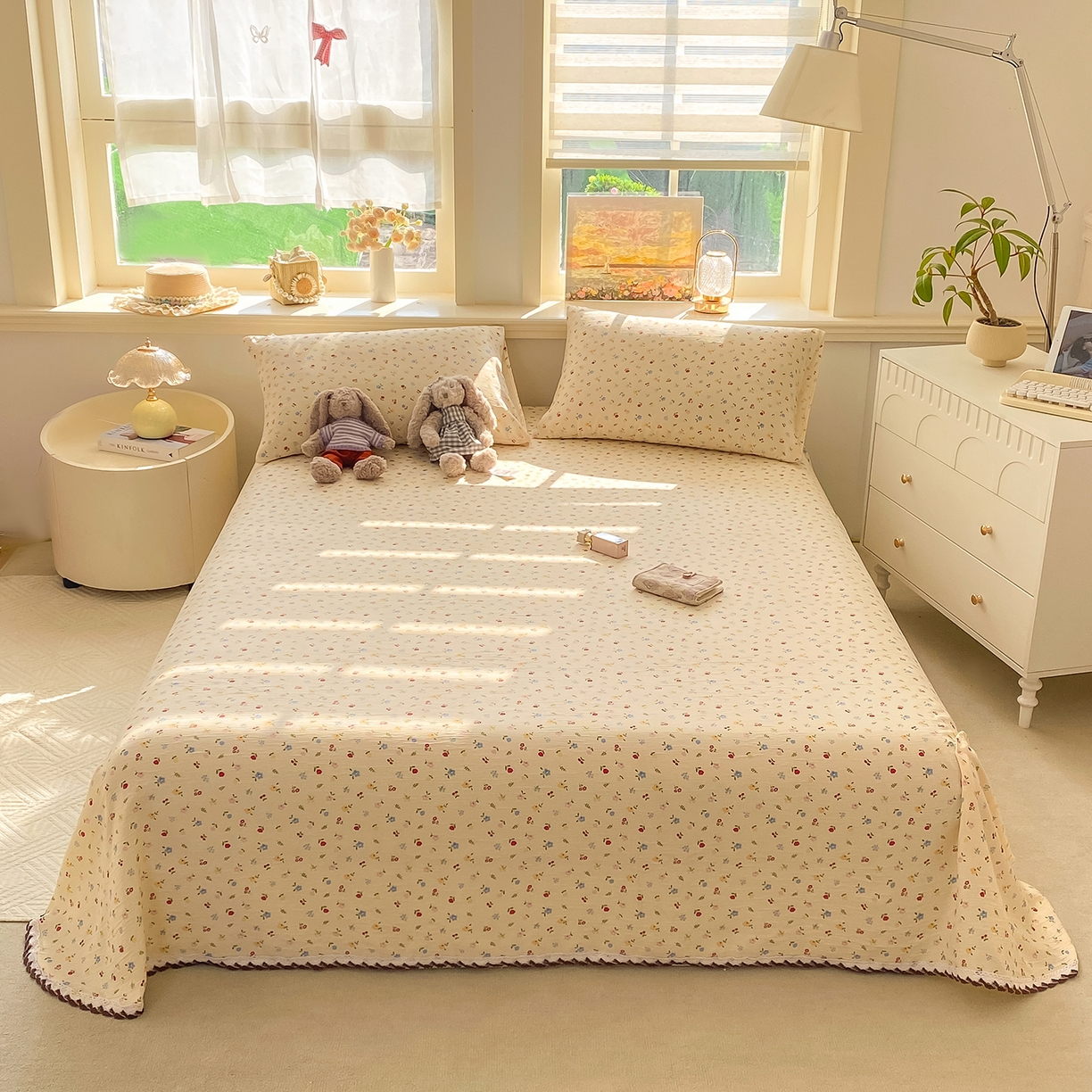 91家纺网 家纺一手货源 找家纺 眠势力 2026新款皱皱三层纱床单三件套云朵学生宿舍床单花边款四季通用 点点小花【三层皱皱纱花边床单】