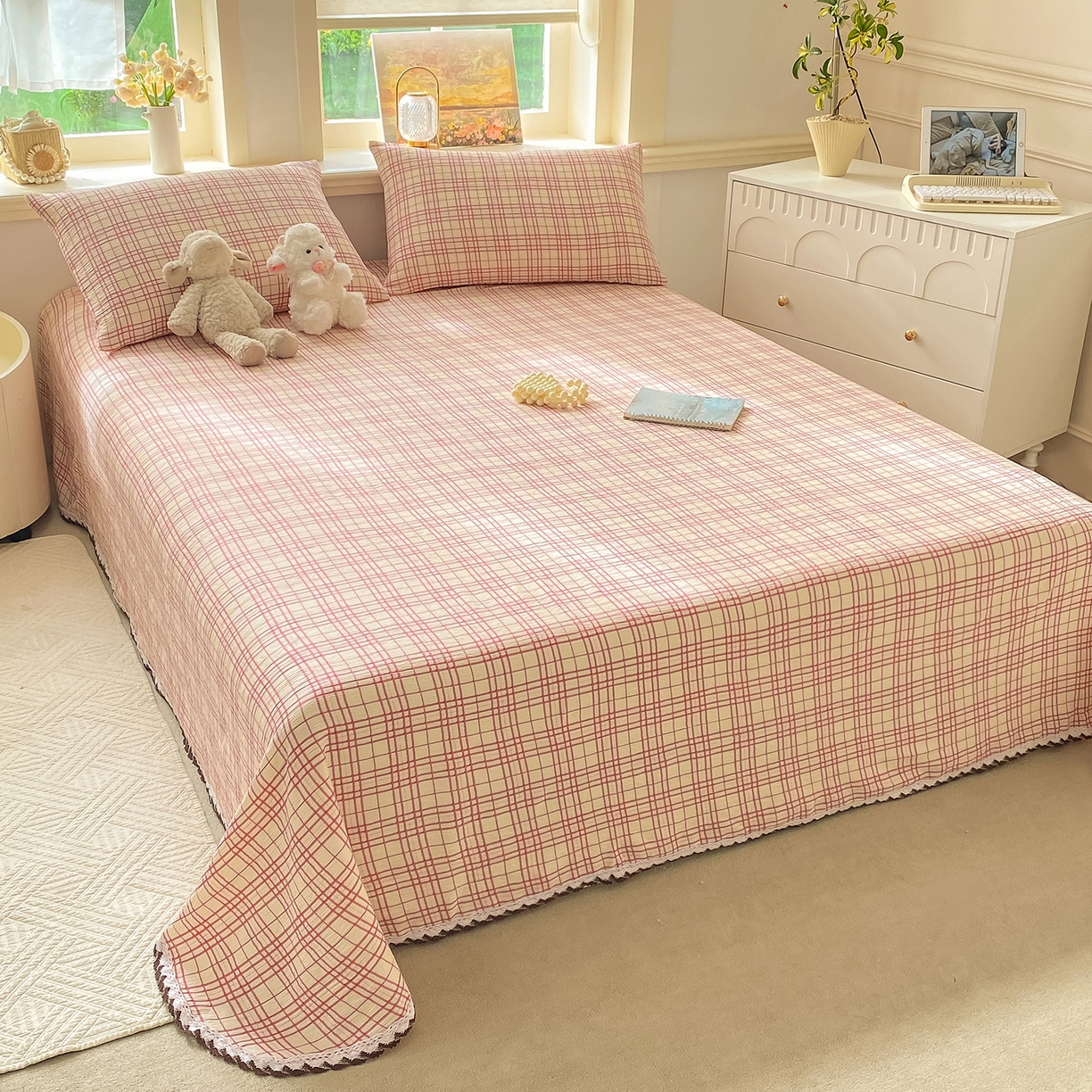 91家纺网 家纺一手货源 找家纺 眠势力 2026新款皱皱三层纱床单三件套云朵学生宿舍床单花边款四季通用 粉小格【三层皱皱纱花边床单】