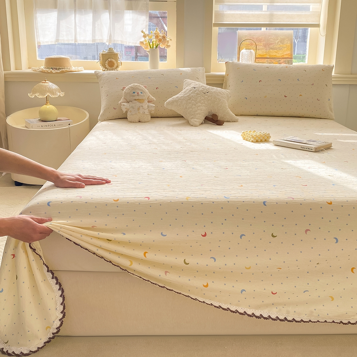 91家纺网 家纺一手货源 找家纺 眠势力 2026新款皱皱三层纱床单三件套云朵学生宿舍床单花边款四季通用 星星月亮【三层皱皱纱花边床单】