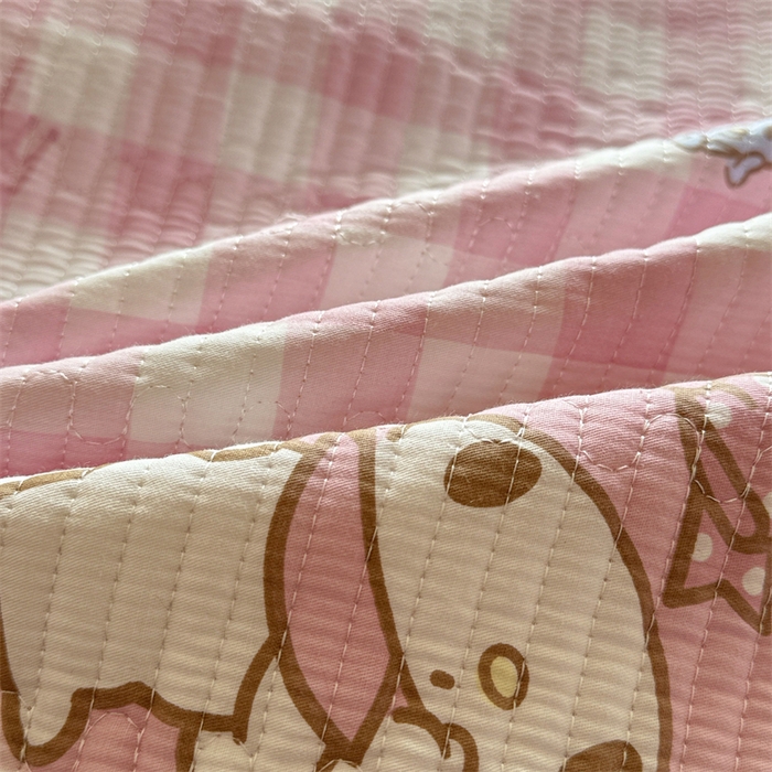 91家纺网 家纺一手货源 找家纺 妮可 2026新款Sanrio三丽鸥正版授权A类全棉夹棉多功能床垫-床盖 粉格美乐蒂