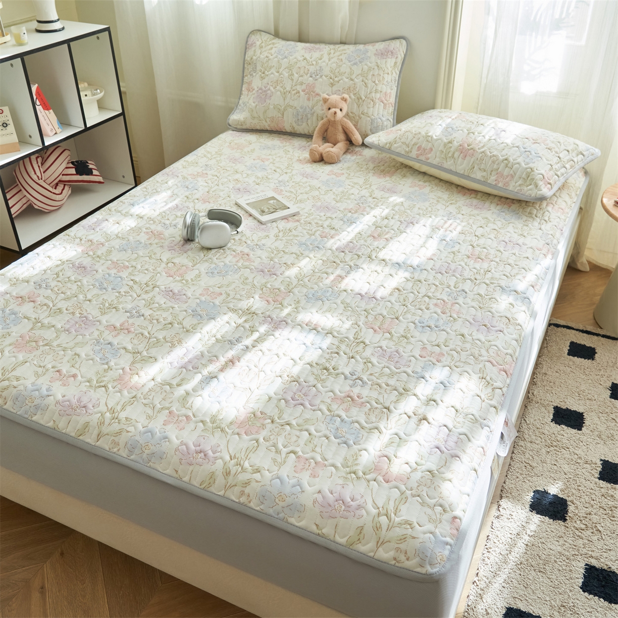 91家纺网 家纺一手货源 找家纺 恒爱家纺 2026新款A类凉感丝夏被床笠系列三件套四件套 花西子