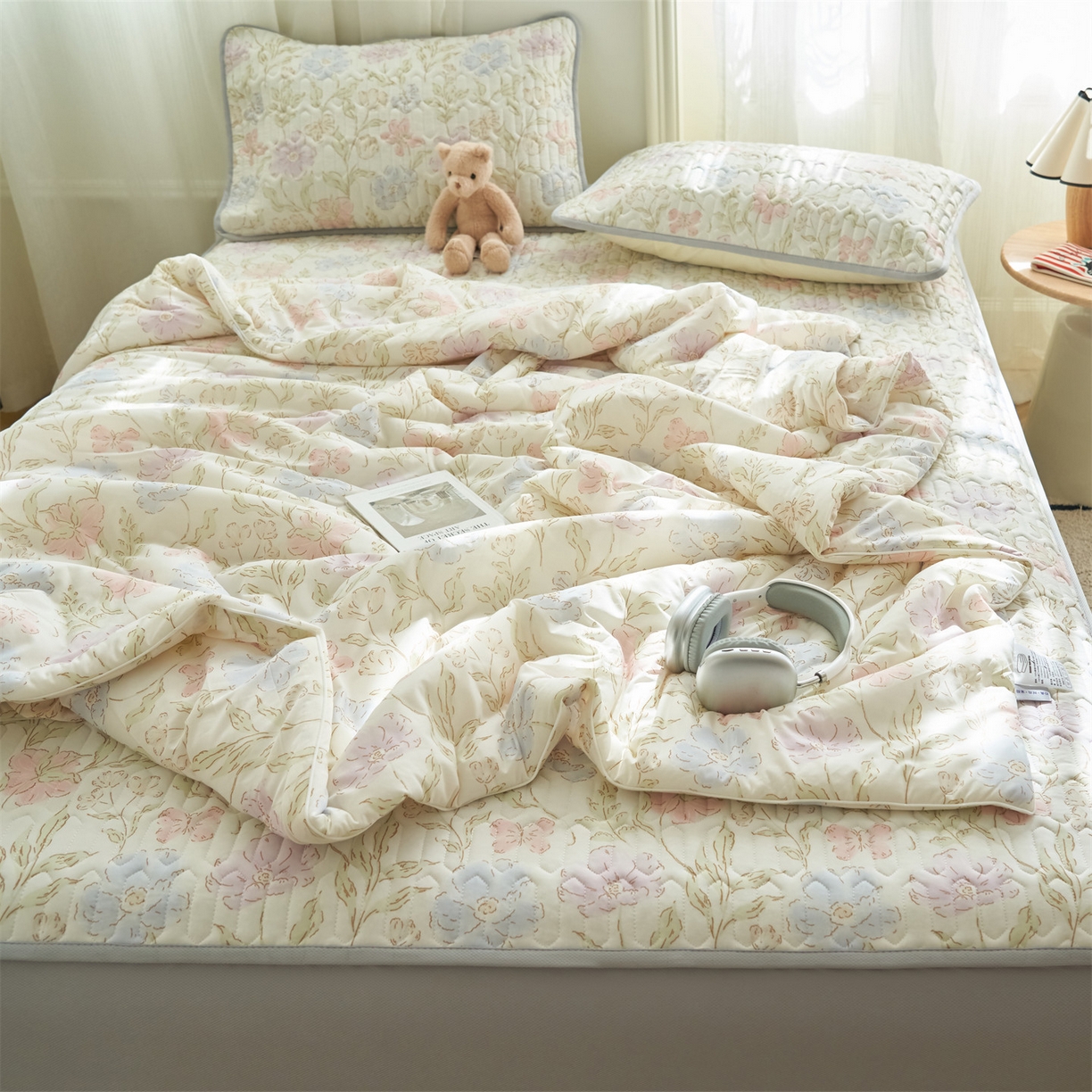 91家纺网 家纺一手货源 找家纺 恒爱家纺 2026新款A类凉感丝夏被床笠系列三件套四件套 花西子