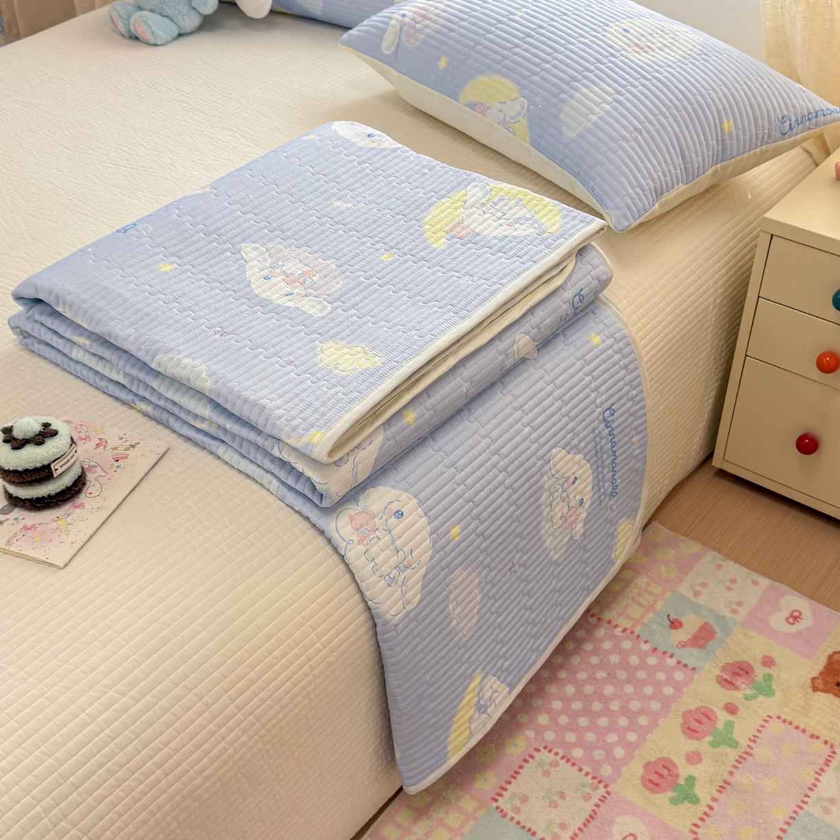 91家纺网 家纺一手货源 找家纺 妮可 2026新款Sanrio三丽鸥正版授权A类全棉夹棉多功能床垫-床盖 云朵玉桂狗