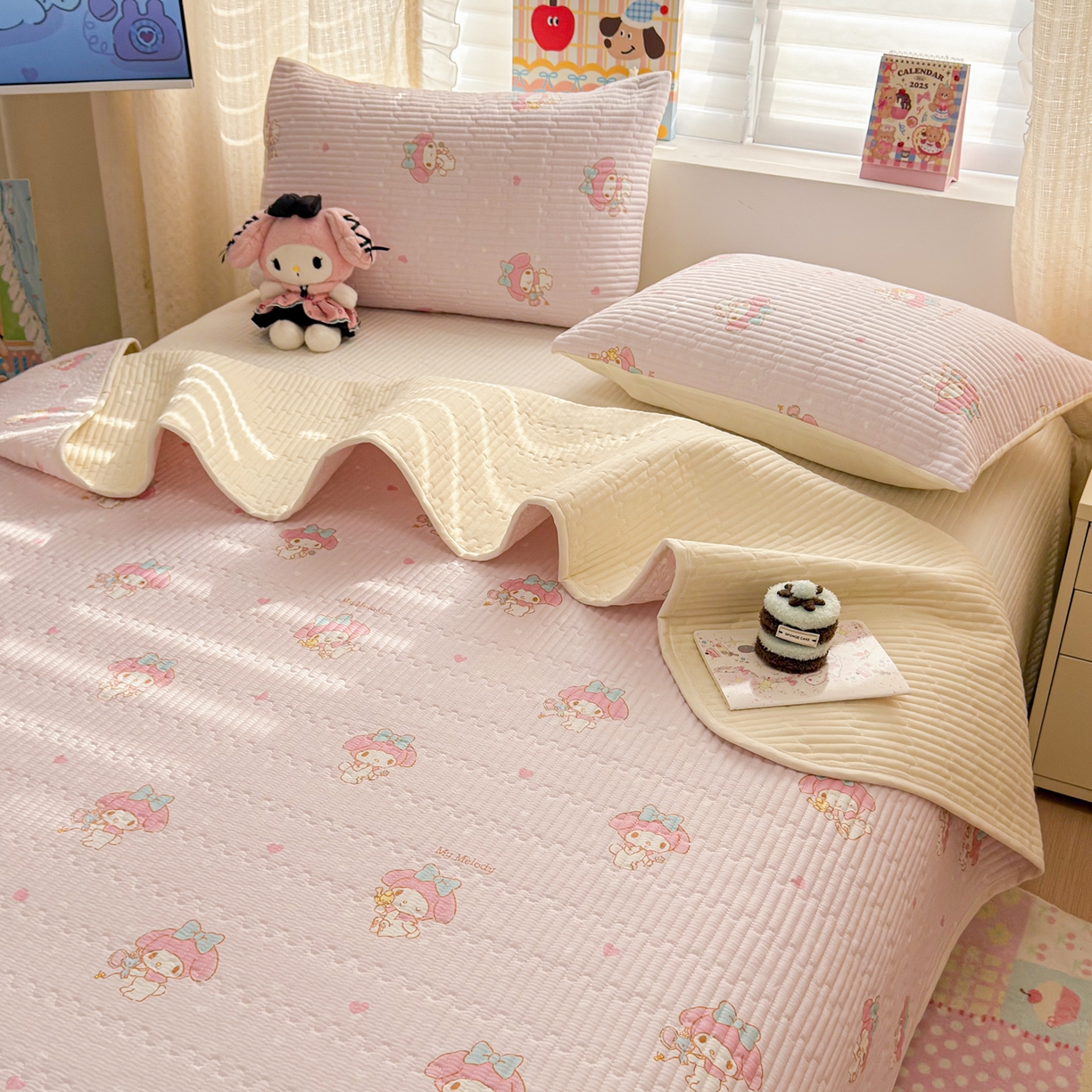 91家纺网 家纺一手货源 找家纺 妮可 2026新款Sanrio三丽鸥正版授权A类全棉夹棉多功能床垫-床盖 甜甜美乐蒂