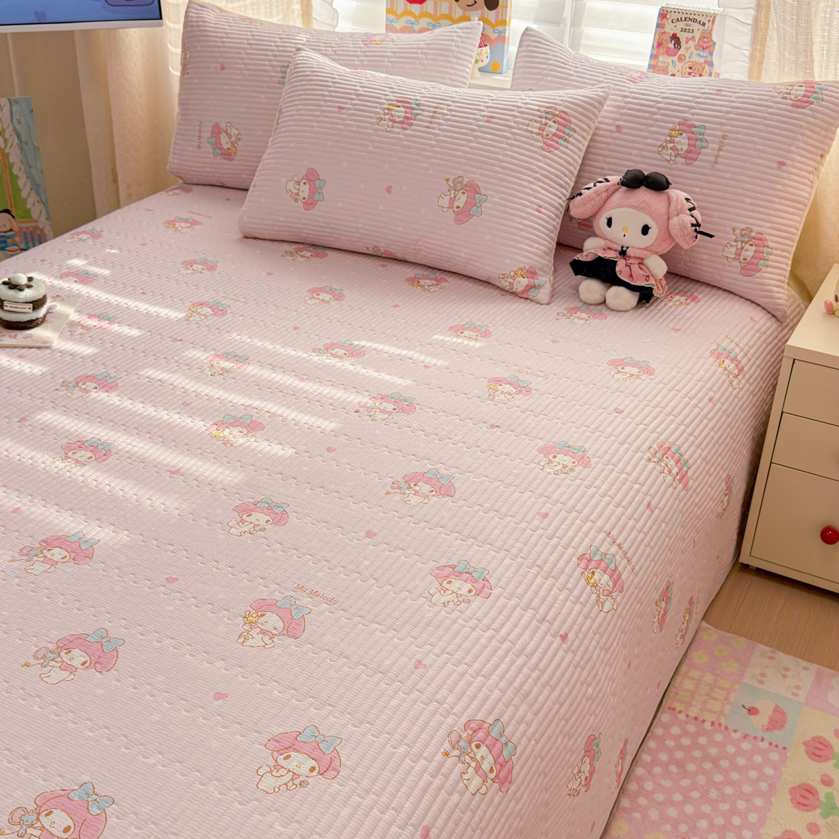 91家纺网 家纺一手货源 找家纺 妮可 2026新款Sanrio三丽鸥正版授权A类全棉夹棉多功能床垫-床盖 甜甜美乐蒂