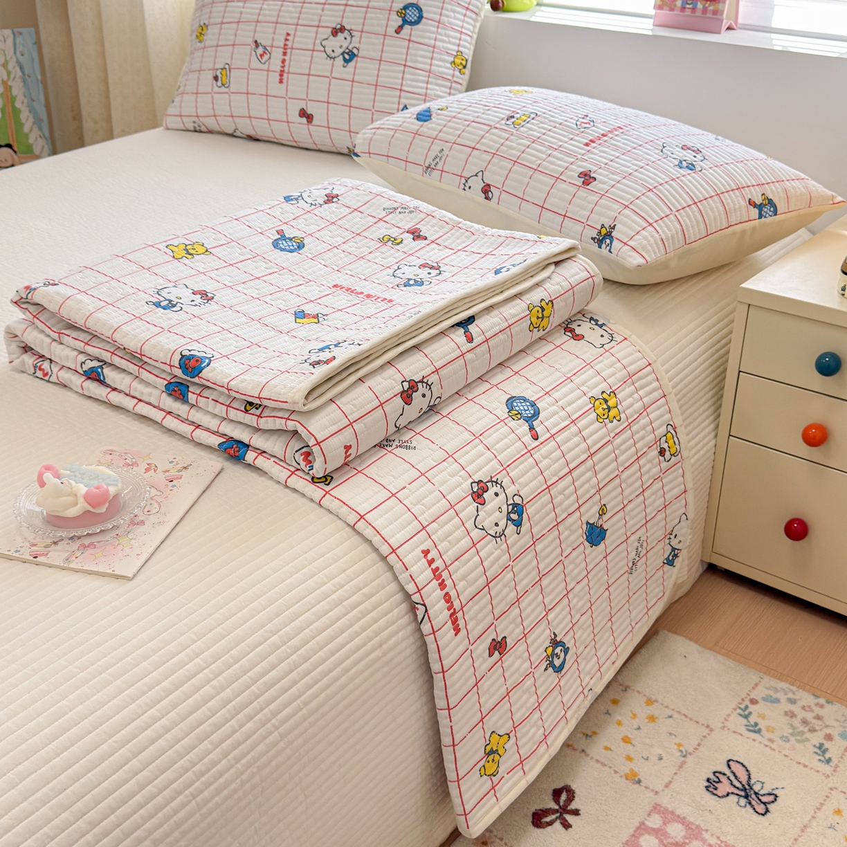 妮可 2026新款Sanrio三丽鸥正版授权A类全棉夹棉多功能床垫-床盖 红格KT