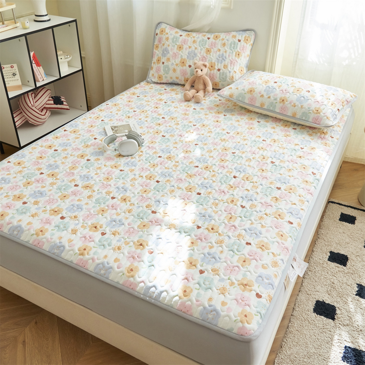 91家纺网 家纺一手货源 找家纺 恒爱家纺 2026新款A类凉感丝夏被床笠系列三件套四件套 花之语