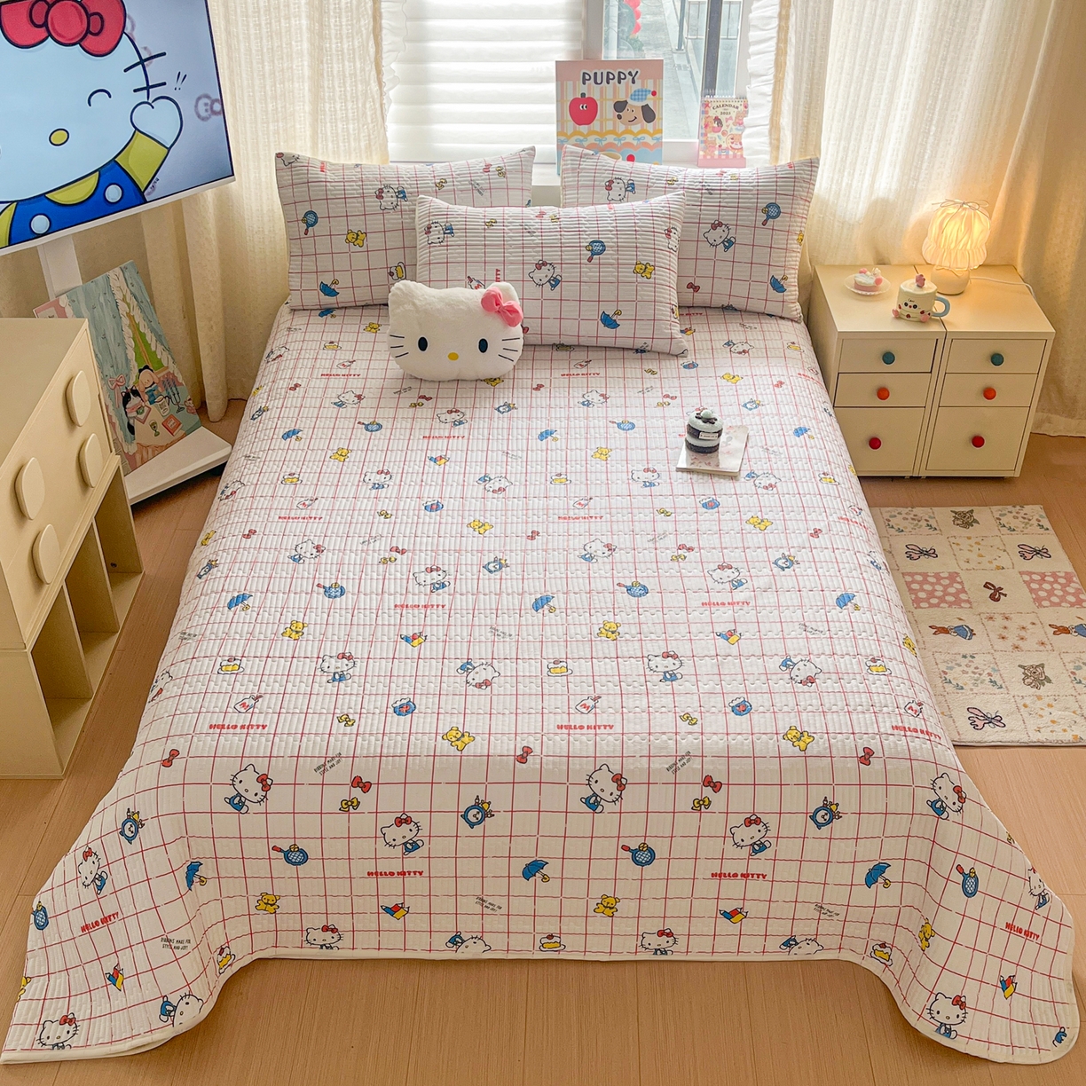 91家纺网 家纺一手货源 找家纺 妮可 2026新款Sanrio三丽鸥正版授权A类全棉夹棉多功能床垫-床盖 红格KT