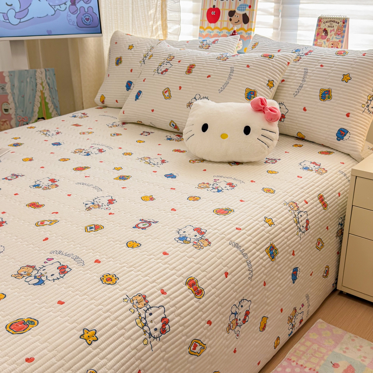 91家纺网 家纺一手货源 找家纺 妮可 2026新款Sanrio三丽鸥正版授权A类全棉夹棉多功能床垫-床盖 苹果KT