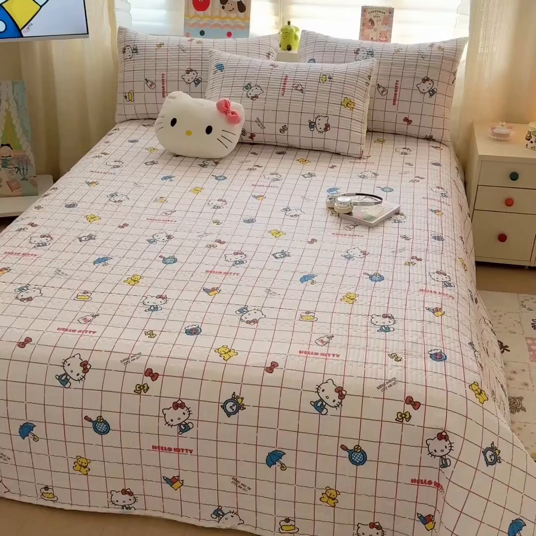 91家纺网 家纺一手货源 找家纺 妮可 2026新款Sanrio三丽鸥正版授权A类全棉夹棉多功能床垫-床盖 红格KT