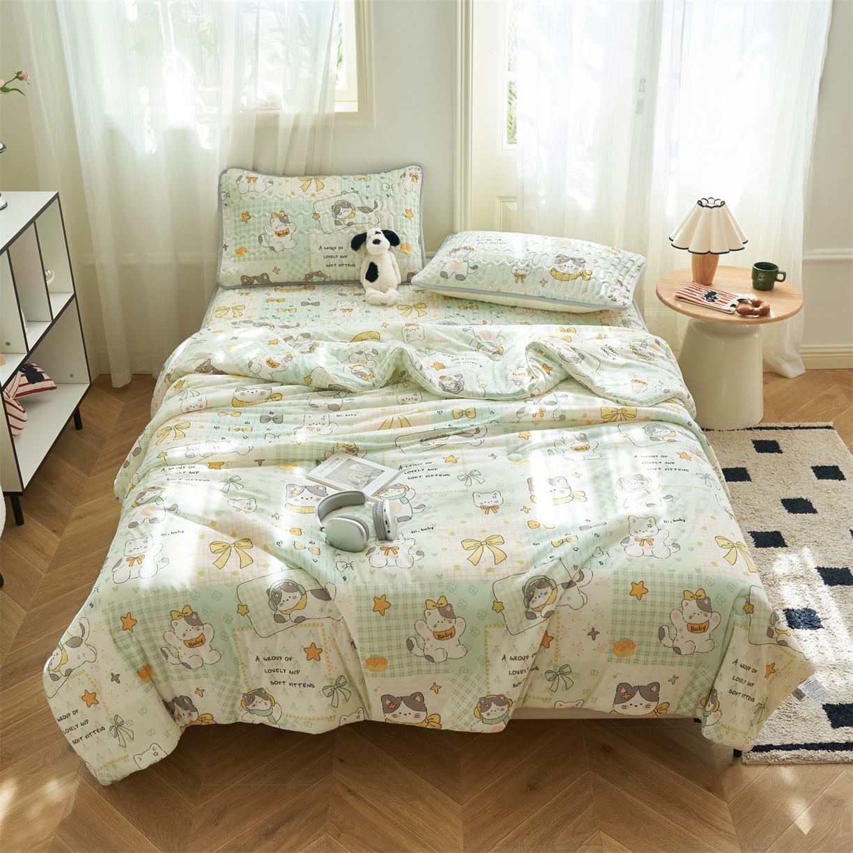 91家纺网 家纺一手货源 找家纺 恒爱家纺 2026新款A类凉感丝夏被床笠系列三件套四件套 奶猫