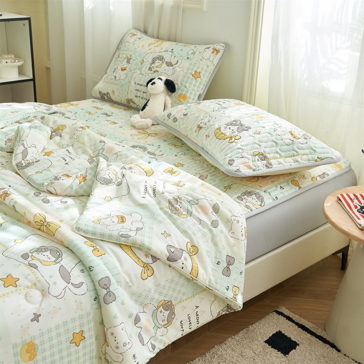 91家纺网 家纺一手货源 找家纺 恒爱家纺 2026新款A类凉感丝夏被床笠系列三件套四件套 奶猫