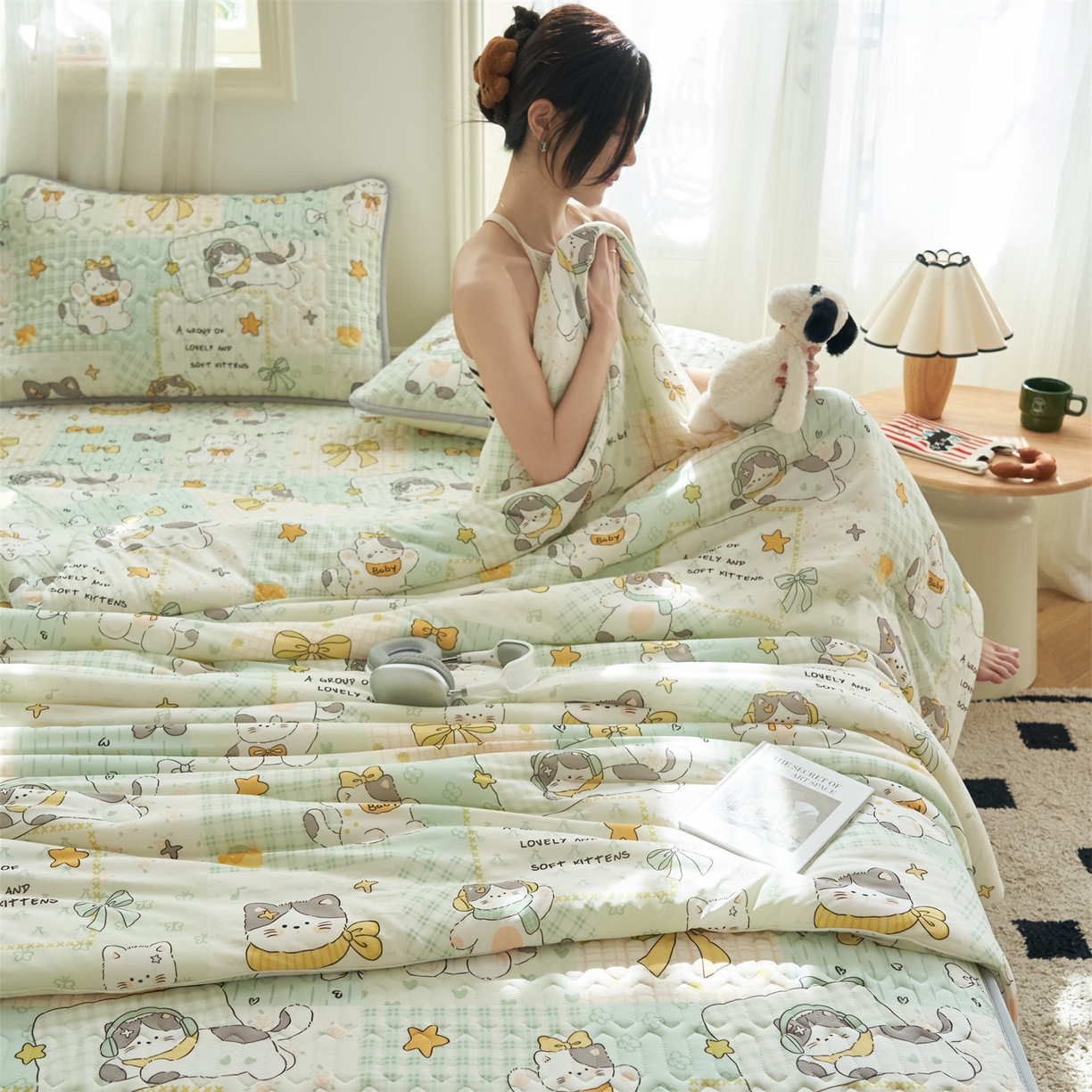 91家纺网 家纺一手货源 找家纺 恒爱家纺 2026新款A类凉感丝夏被床笠系列三件套四件套 奶猫