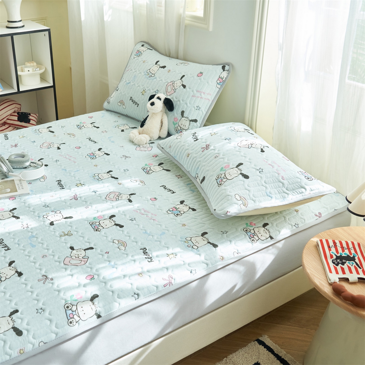 91家纺网 家纺一手货源 找家纺 恒爱家纺 2026新款A类凉感丝夏被床笠系列三件套四件套 恰恰狗