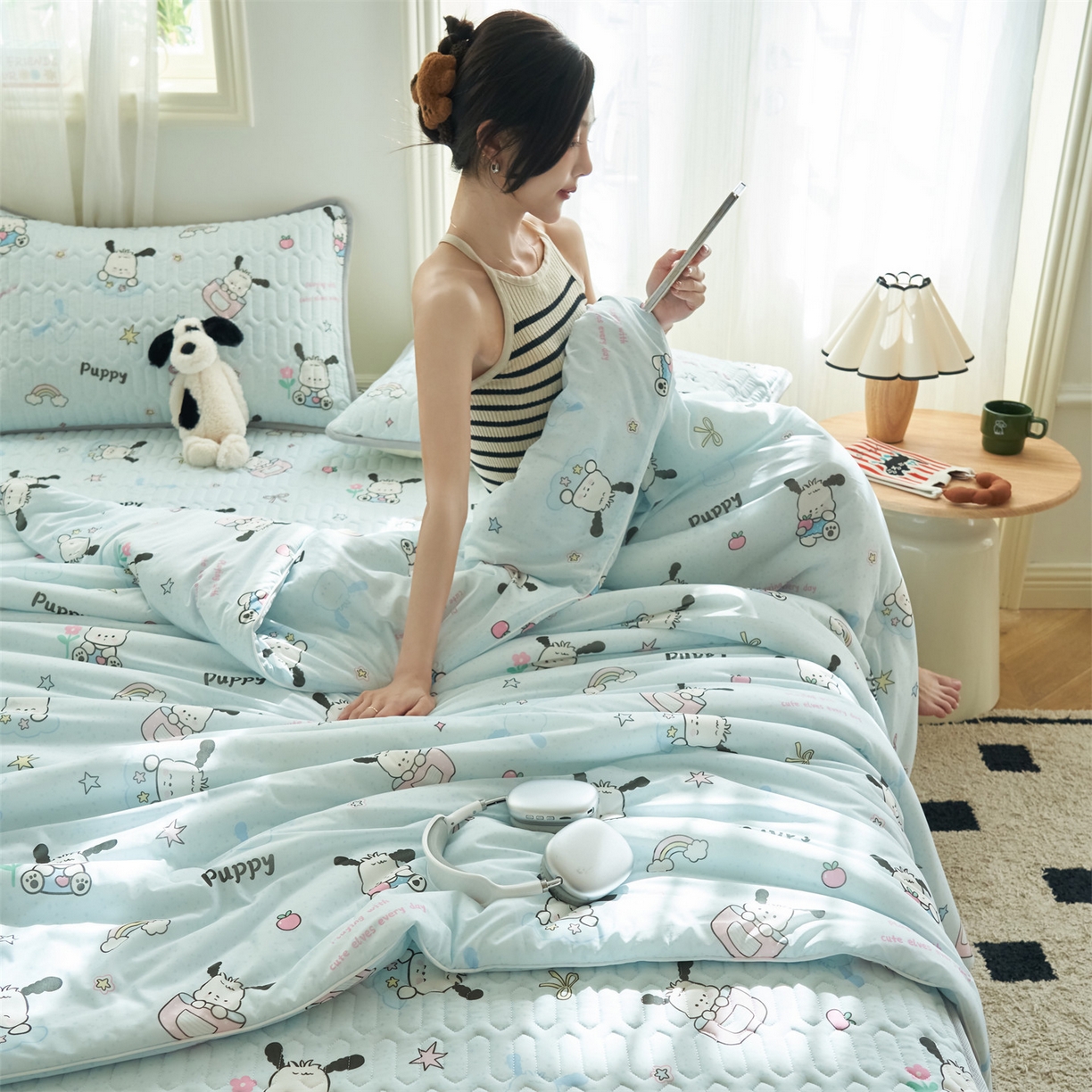 91家纺网 家纺一手货源 找家纺 恒爱家纺 2026新款A类凉感丝夏被床笠系列三件套四件套 恰恰狗