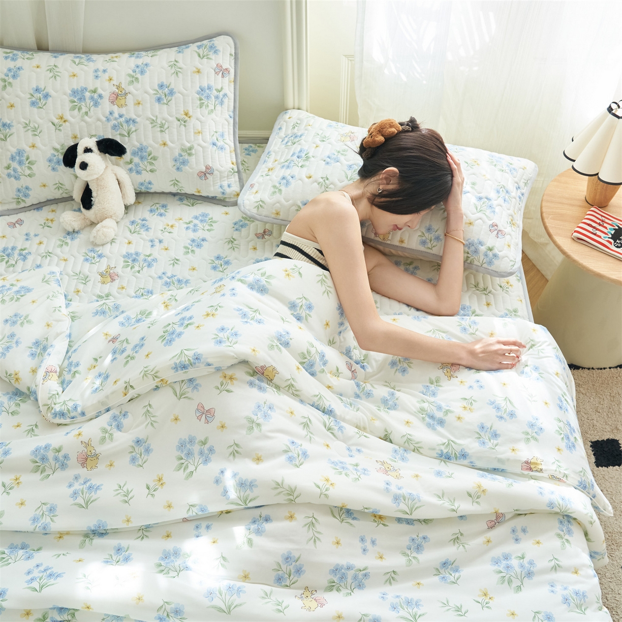 91家纺网 家纺一手货源 找家纺 恒爱家纺 2026新款A类凉感丝夏被床笠系列三件套四件套 水仙兔