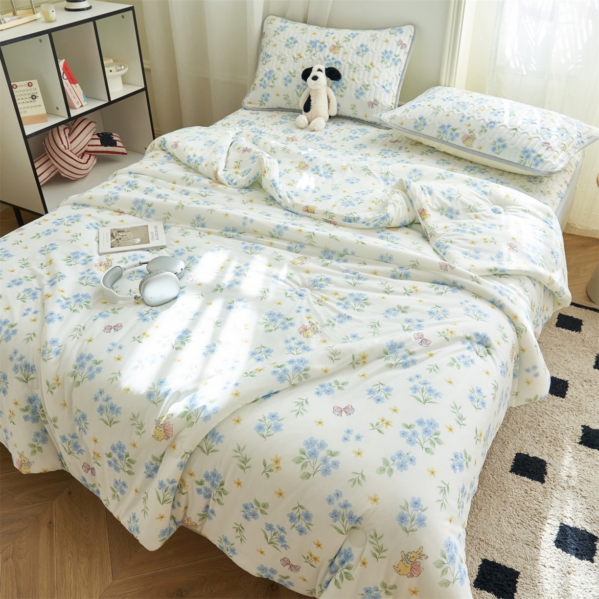 91家纺网 家纺一手货源 找家纺 恒爱家纺 2026新款A类凉感丝夏被床笠系列三件套四件套 水仙兔