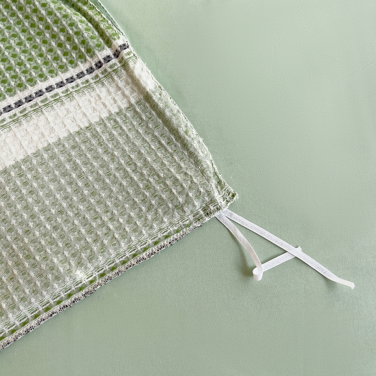 91家纺网 家纺一手货源 找家纺 炫拼家纺 2026新款A类全棉色织华夫格卡通毛巾绣B版40支纯棉水洗棉四件套-乐邦系列 乐邦-汉堡狗