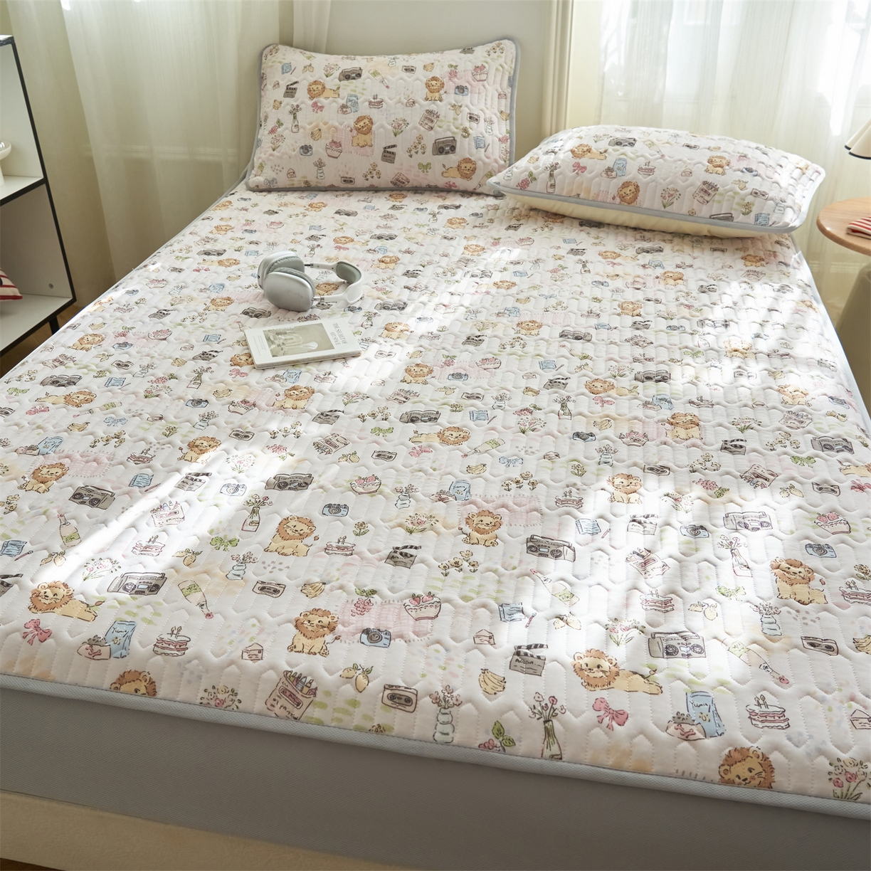 91家纺网 家纺一手货源 找家纺 恒爱家纺 2026新款A类凉感丝夏被床笠系列三件套四件套 王者派对