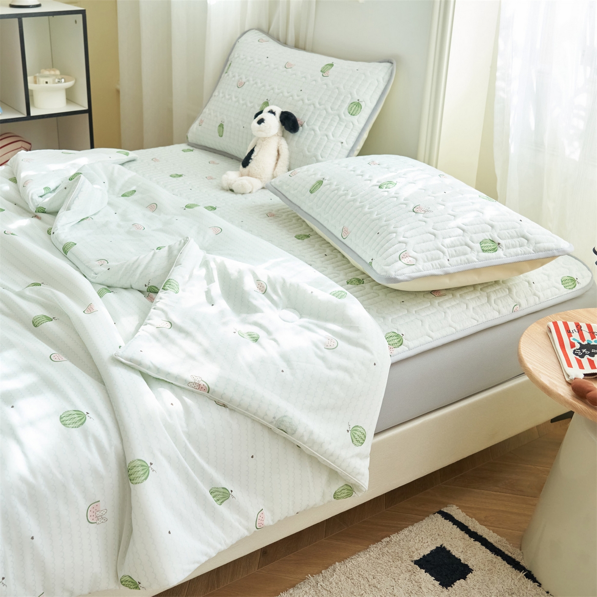 91家纺网 家纺一手货源 找家纺 恒爱家纺 2026新款A类凉感丝夏被床笠系列三件套四件套 西瓜绿