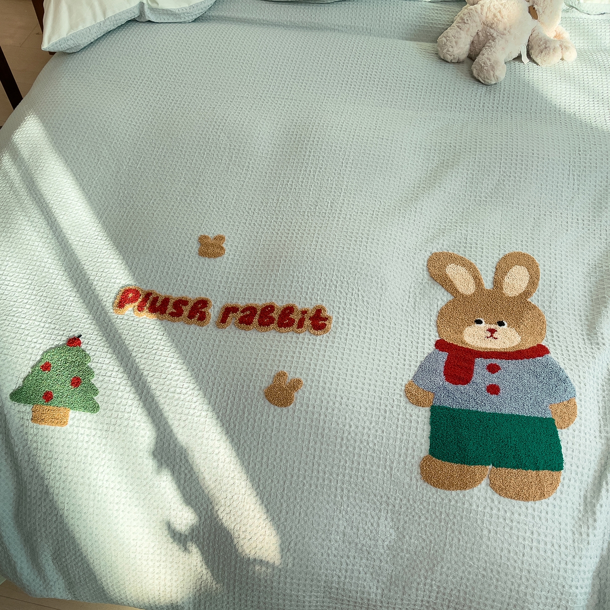 91家纺网 家纺一手货源 找家纺 炫拼家纺 2026新款A类全棉色织华夫格卡通毛巾绣B版40支纯棉水洗棉四件套-乐邦系列 乐邦-米乐兔