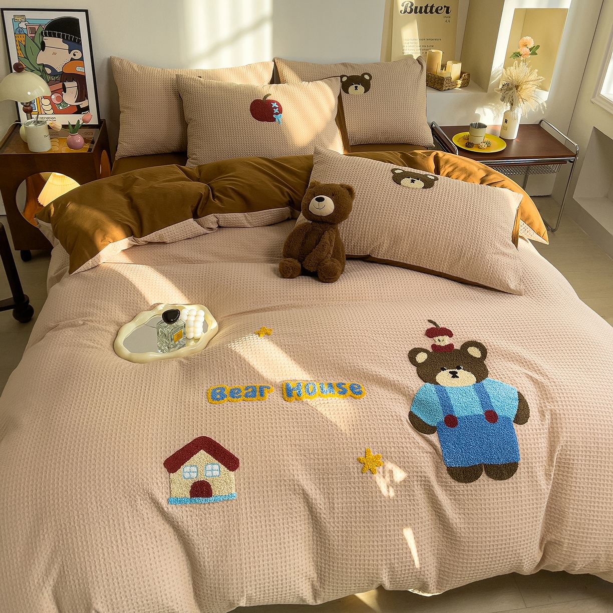 91家纺网 家纺一手货源 找家纺 炫拼家纺 2026新款A类全棉色织华夫格卡通毛巾绣B版40支纯棉水洗棉四件套-乐邦系列 乐邦-苹果熊