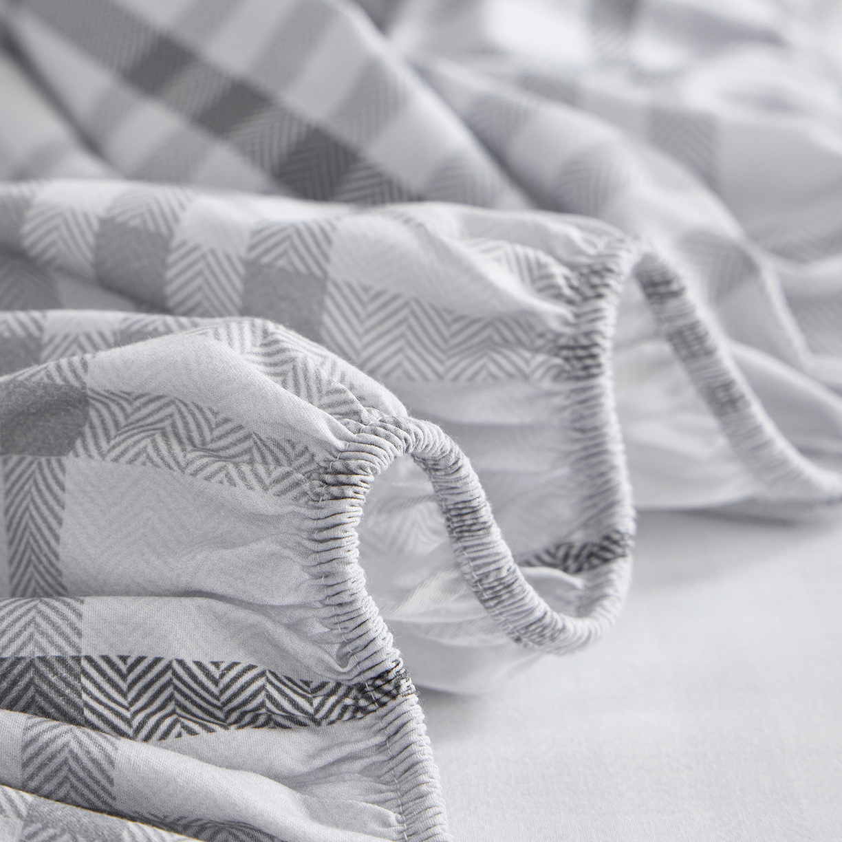 91家纺网 家纺一手货源 找家纺 元元家居（元元被业） 2026新款全棉13372套件及单品【印花款】-单床笠 格调