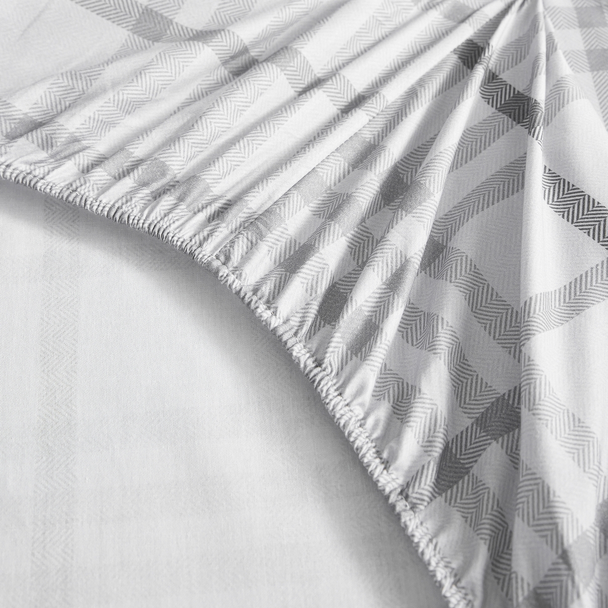 91家纺网 家纺一手货源 找家纺 元元家居（元元被业） 2026新款全棉13372套件及单品【印花款】-单床笠 格调